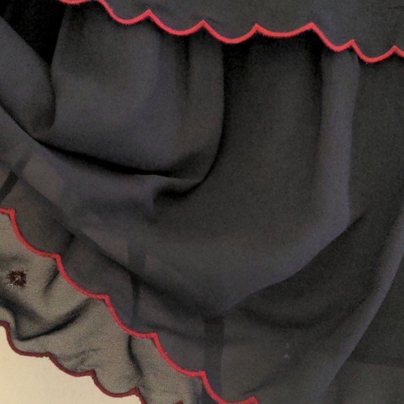 Flowy Blouse - Picture 6 of 6